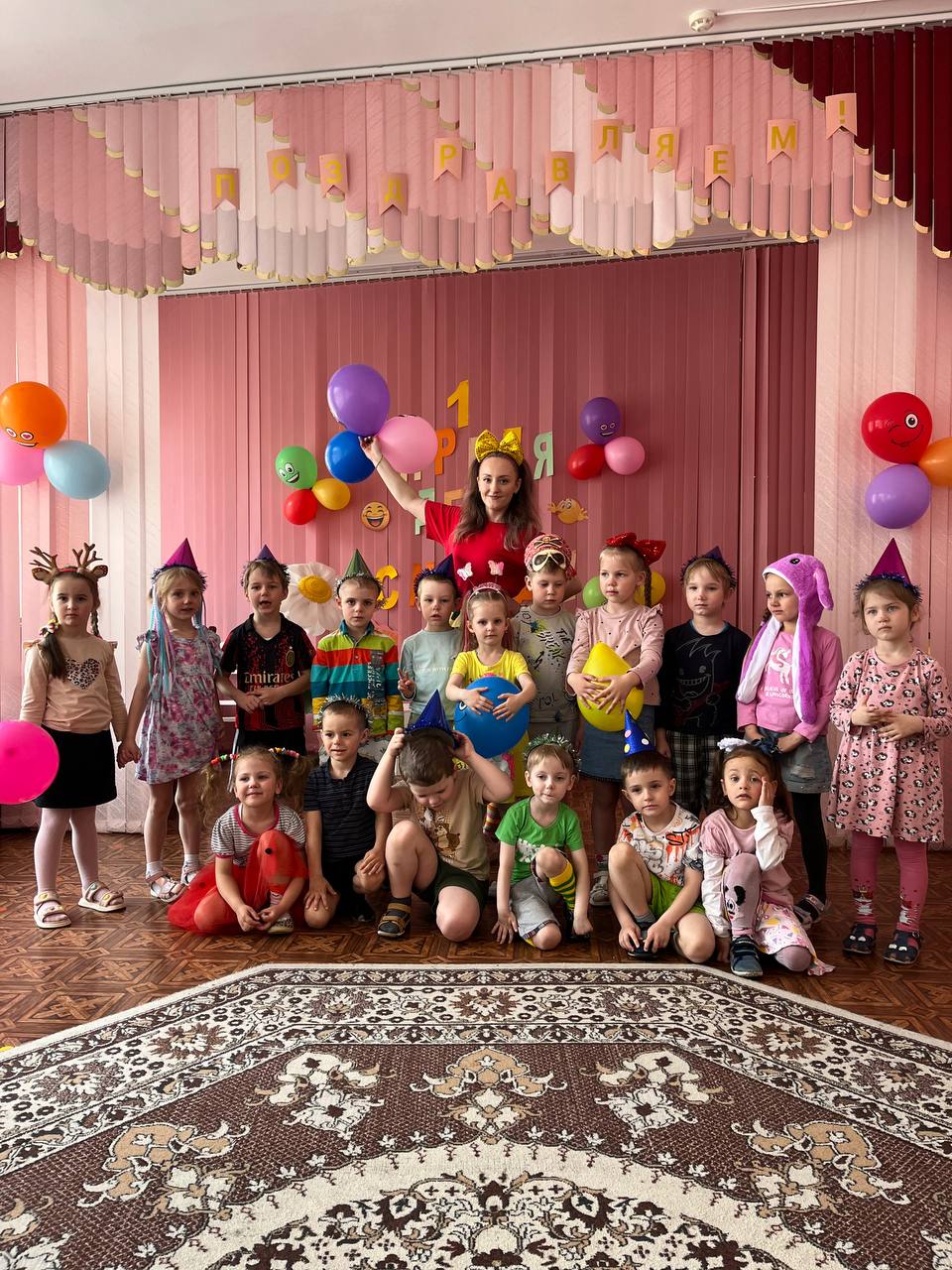 Море улыбок в день позитива!